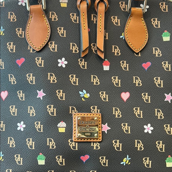 ✨NEW✨Dooney & Bourke NOVELTY GRETTA ZIP ZIP Satchel - Picture 4 of 16